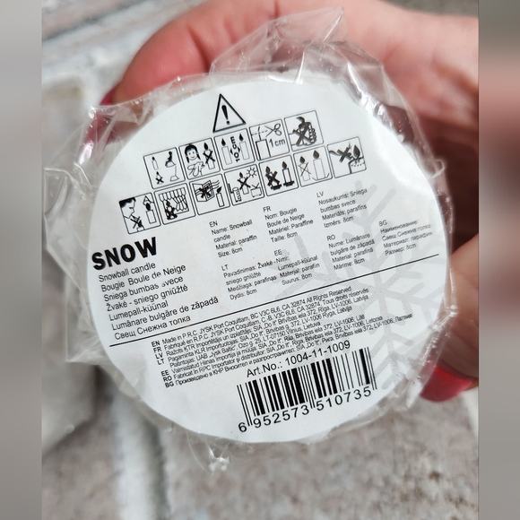 2/$15 - New - 2 Snowball Candles - Picture 4 of 4